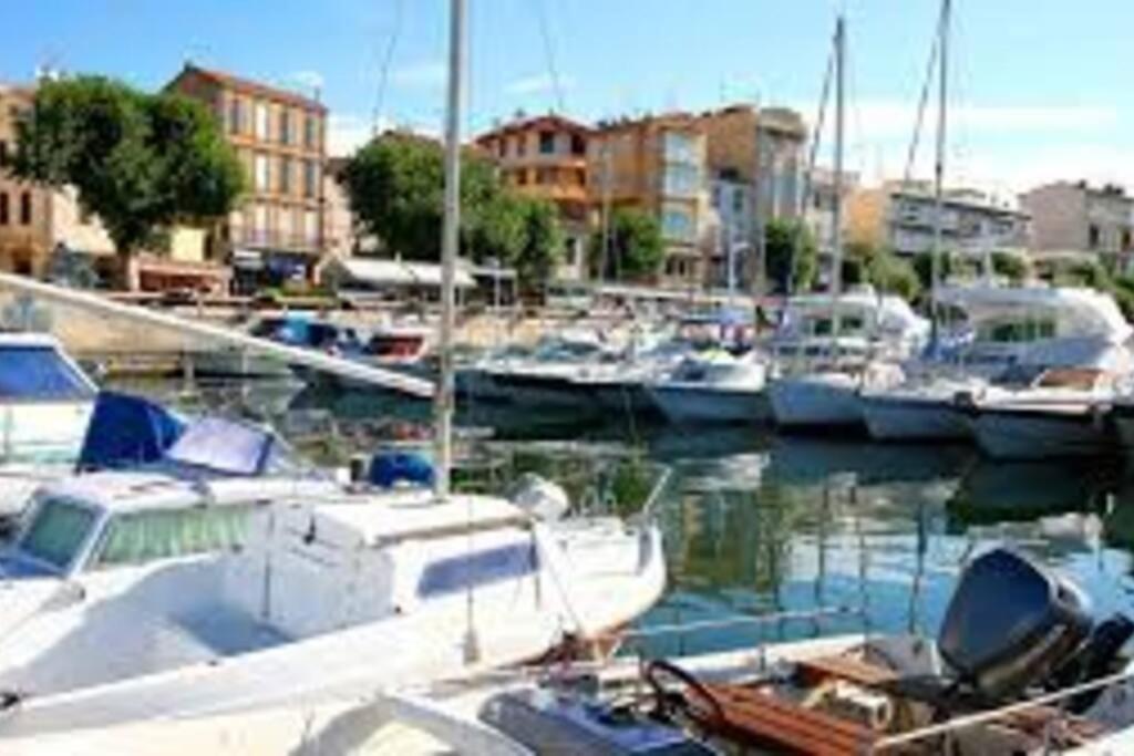 F2 Climatise A Golfe -Juan En Front De Mer Et Piscine Vallauris Exterior foto